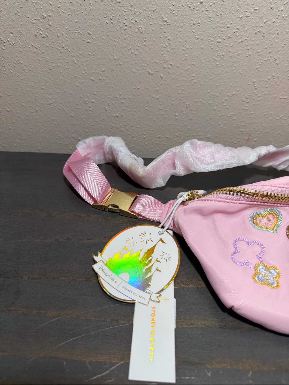 Stoney Clover Lane Pink Embroidered 'It's a Small World' Belt Bag NWT - Picture 2 of 6